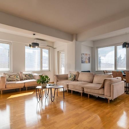 High-End Spacious Apartment Next To City Mall Skopje Buitenkant foto