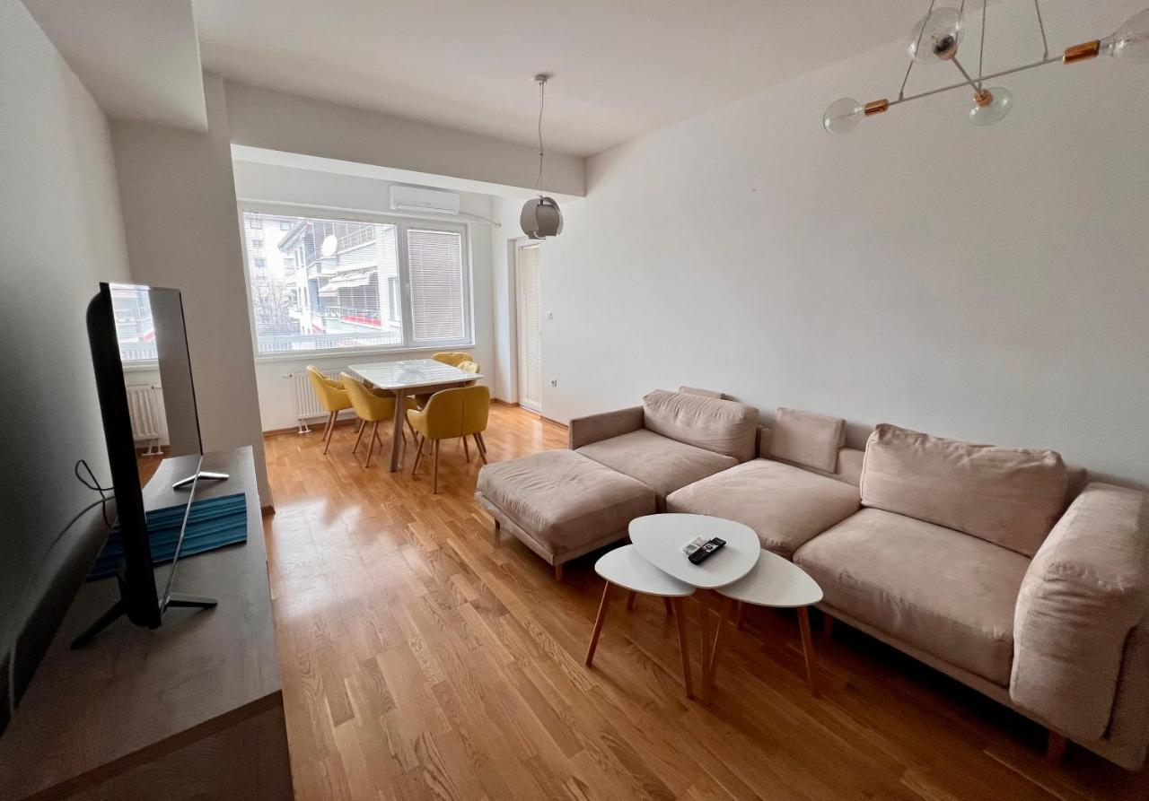 High-End Spacious Apartment Next To City Mall Skopje Buitenkant foto