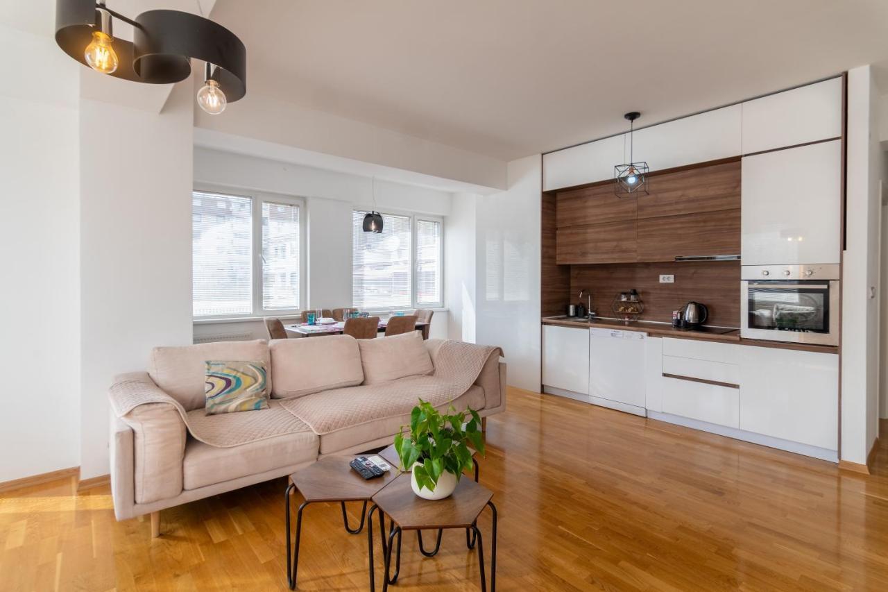 High-End Spacious Apartment Next To City Mall Skopje Buitenkant foto