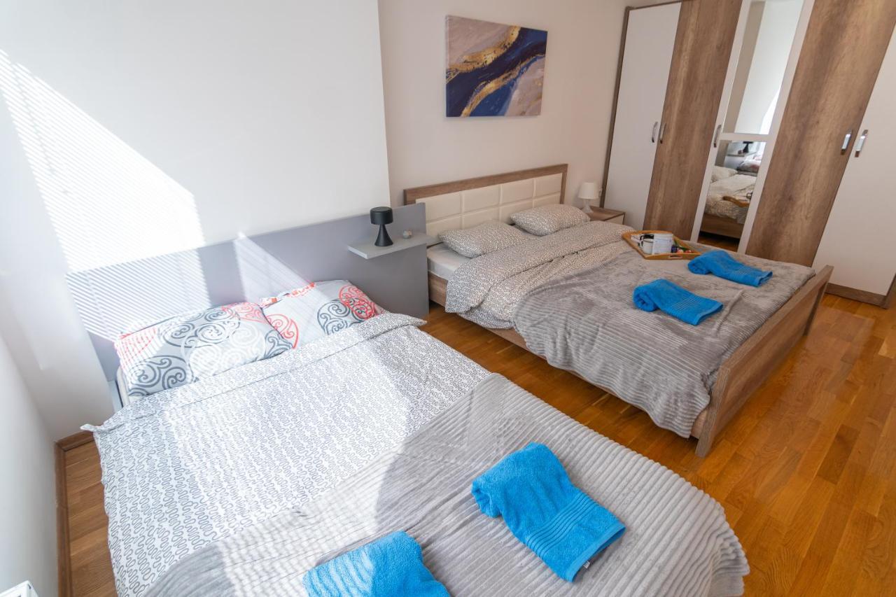 High-End Spacious Apartment Next To City Mall Skopje Buitenkant foto