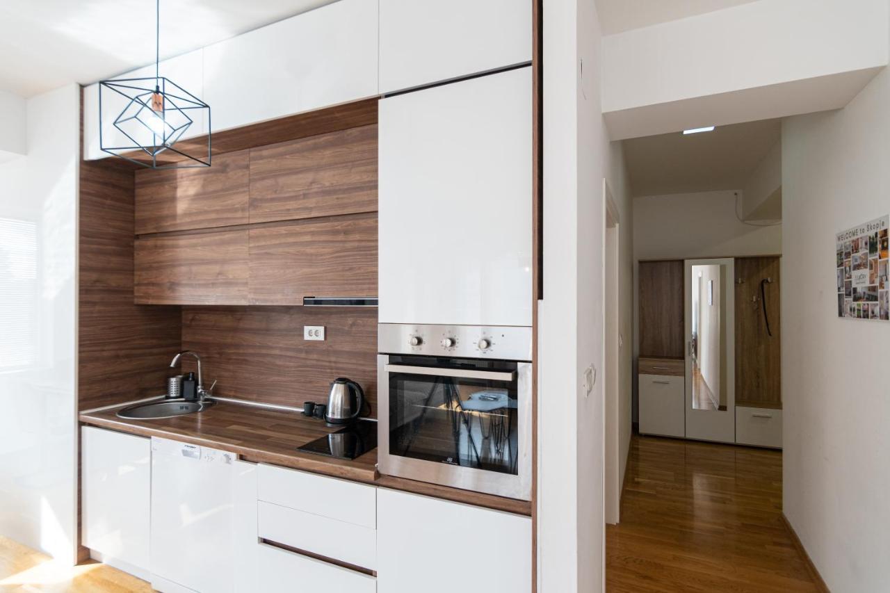 High-End Spacious Apartment Next To City Mall Skopje Buitenkant foto