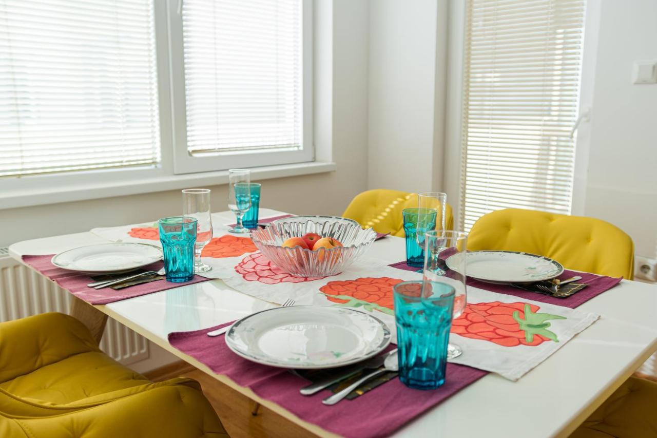 High-End Spacious Apartment Next To City Mall Skopje Buitenkant foto