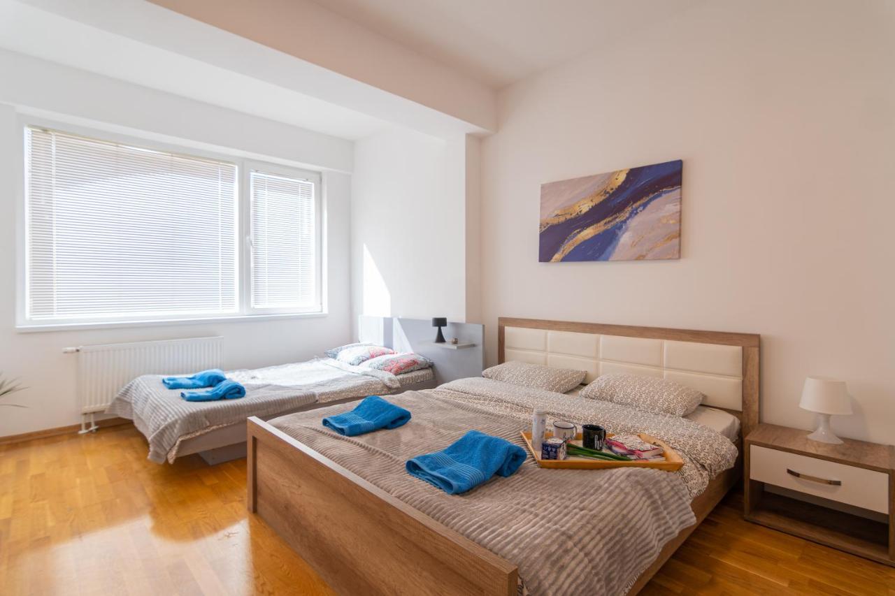 High-End Spacious Apartment Next To City Mall Skopje Buitenkant foto