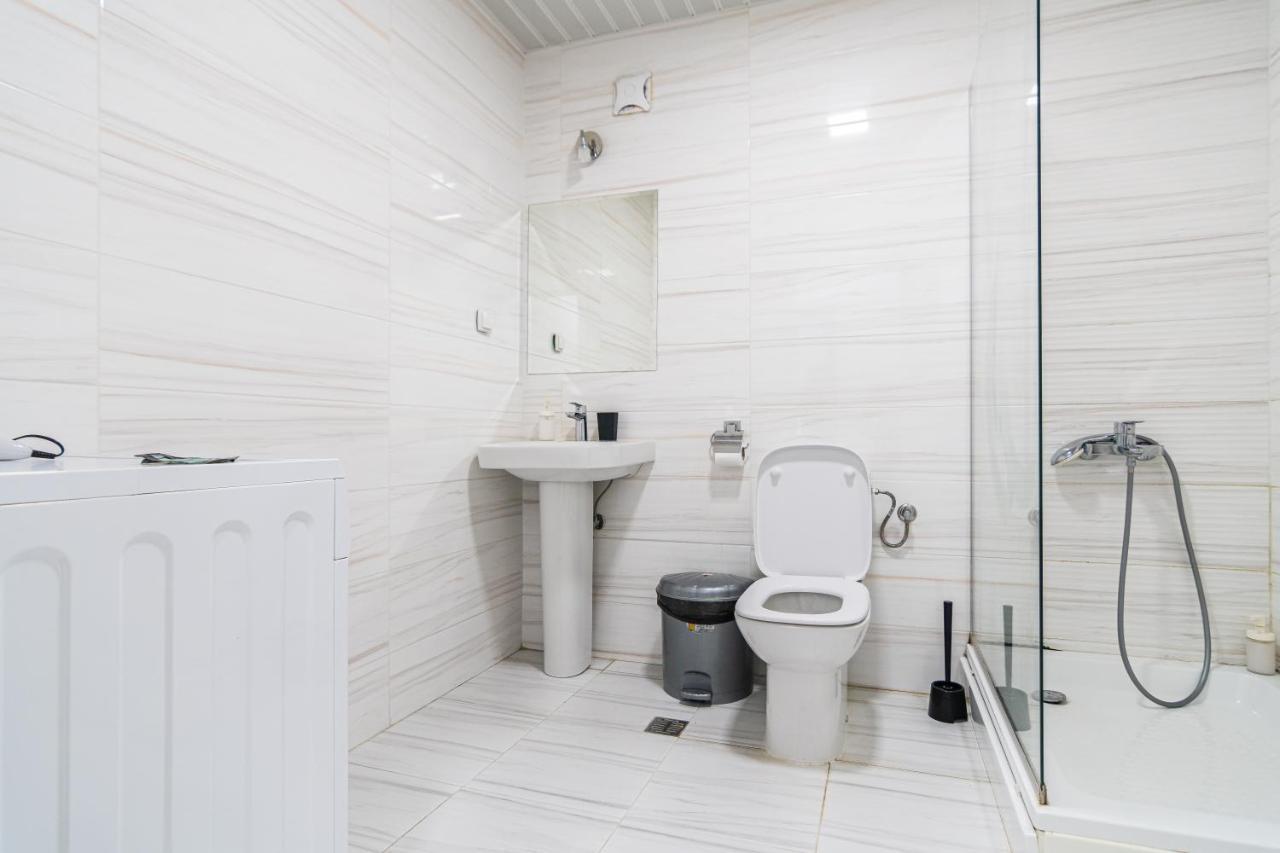 High-End Spacious Apartment Next To City Mall Skopje Buitenkant foto