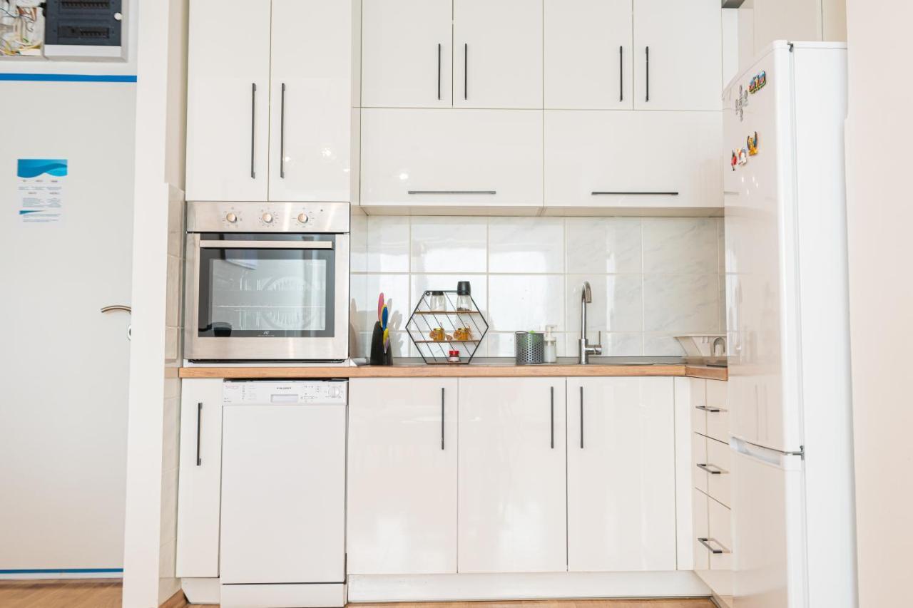 High-End Spacious Apartment Next To City Mall Skopje Buitenkant foto