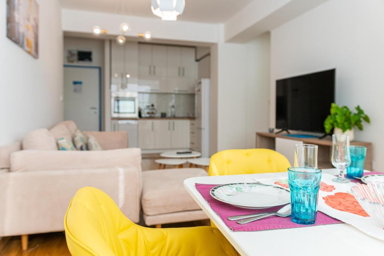 High-End Spacious Apartment Next To City Mall Skopje Buitenkant foto